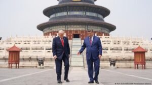 jelang-pertemuan-as-cina-negara-kekuatan-tengah-bersiasat-1790073151451